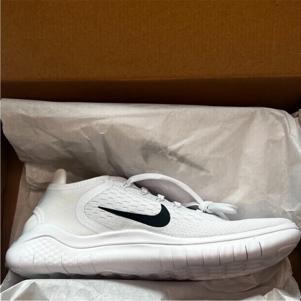Nike Women’s Free RN 2018 white size 6 - Picture 4 of 6